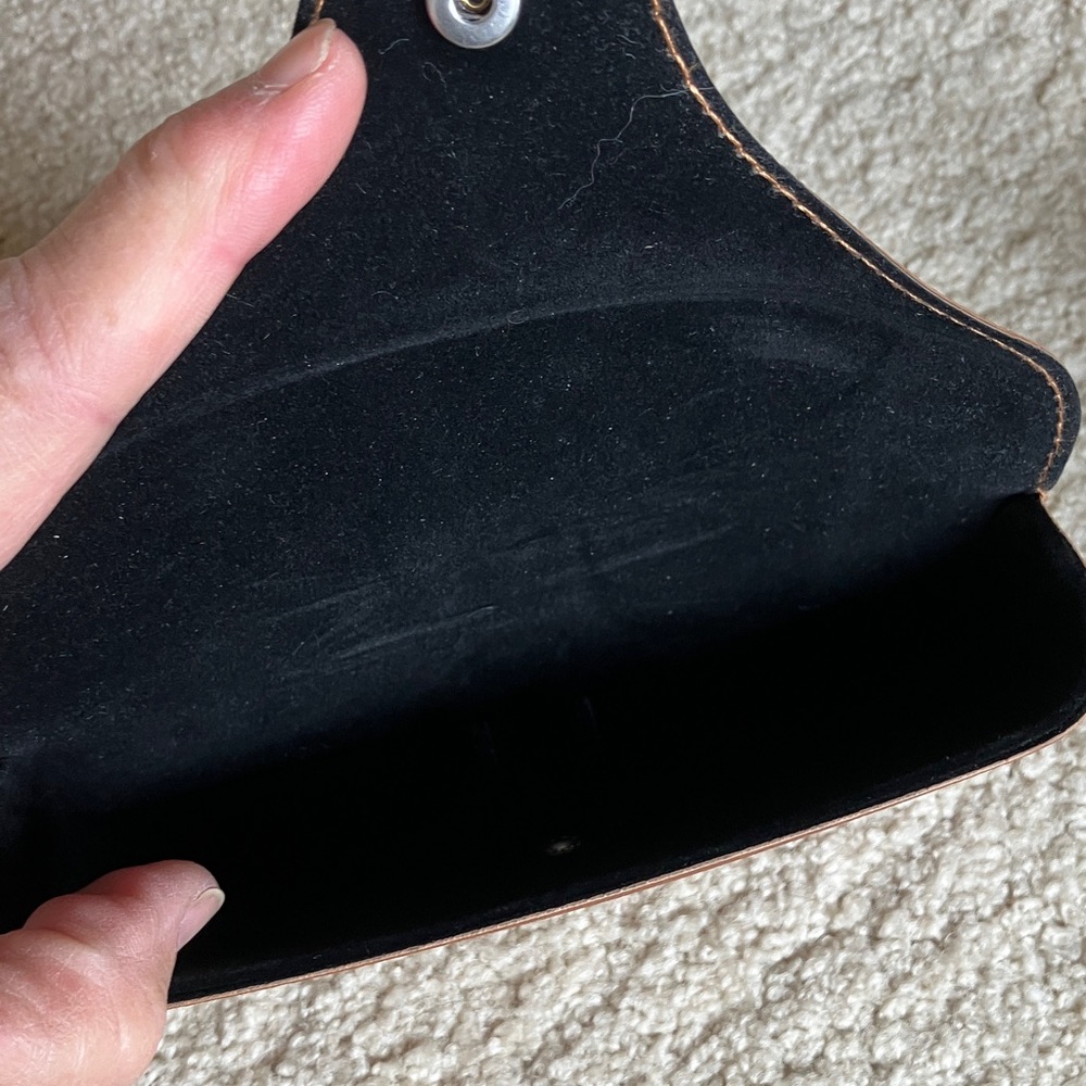 Ray-Ban Tan Leather Sunglasses Case - Picture 3 of 5